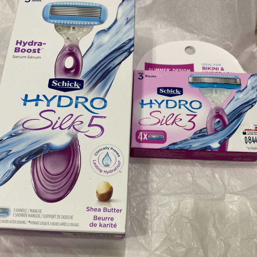 New women razor and refills.